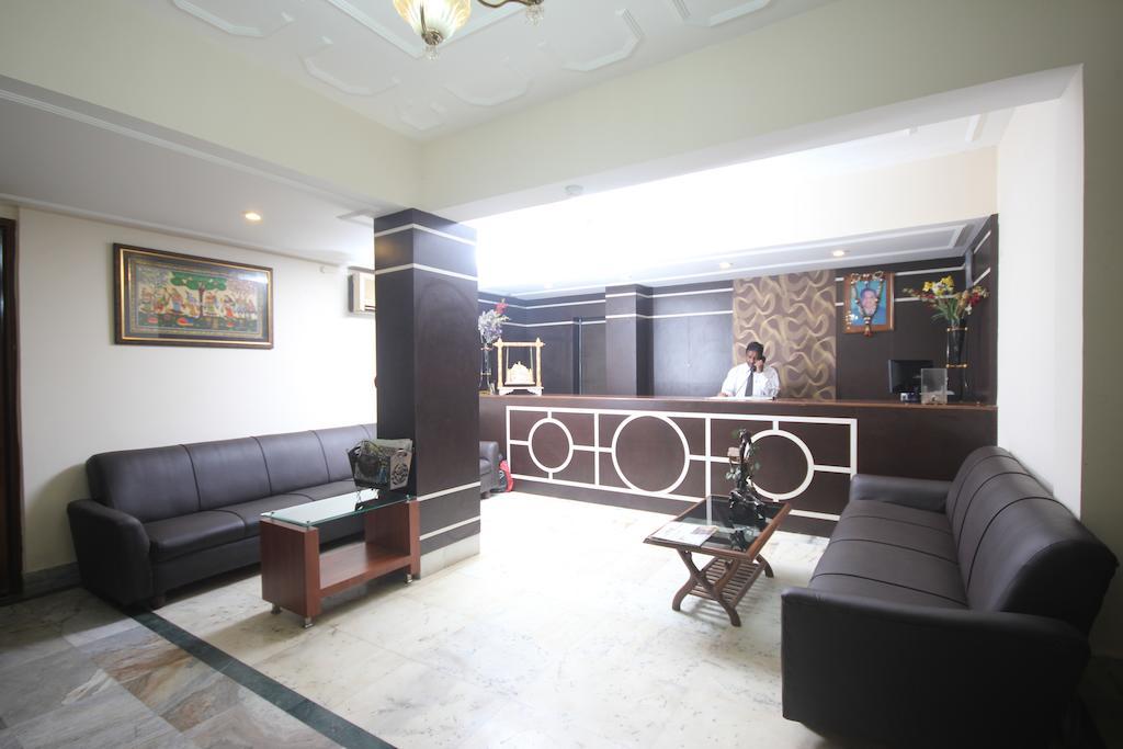 Urmee Hotel Bhuvanesvar Kültér fotó